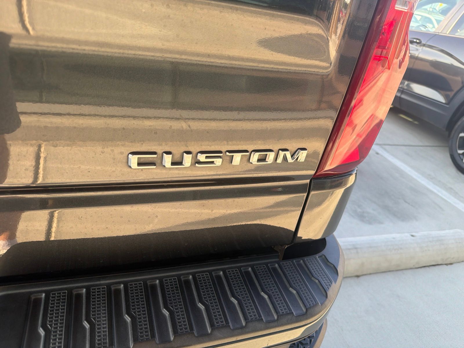 Used 2022 Chevrolet Silverado 1500 Custom RWD image 7