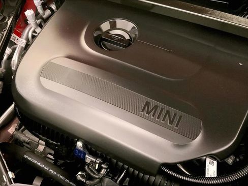 Certified 2025 MINI Cooper Countryman S w/ Comfort Package Max image 31