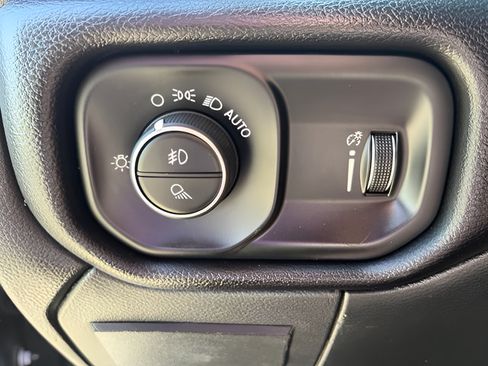 Used 2022 RAM 2500 Laramie AWD/4WD image 21