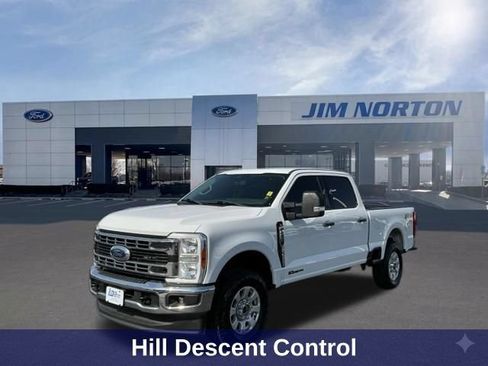 Used 2023 Ford F250 XLT w/ FX4 Off-Road Package AWD/4WD image 9