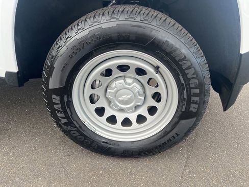 Used 2025 Chevrolet Colorado W/T image 45