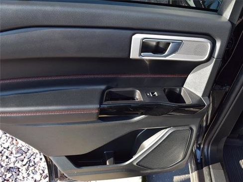 Used 2023 Ford Explorer ST-Line w/ Class IV Trailer Tow Package image 34