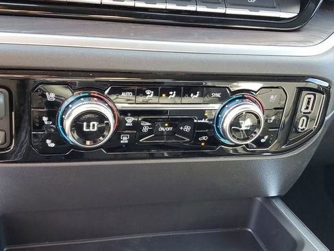 New 2026 GMC Sierra 1500 SLT image 26