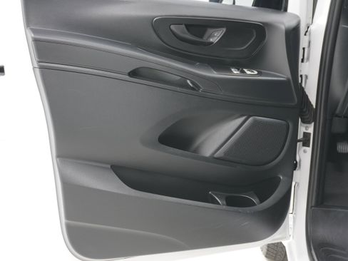 Used 2017 Mercedes-Benz Metris Worker image 11