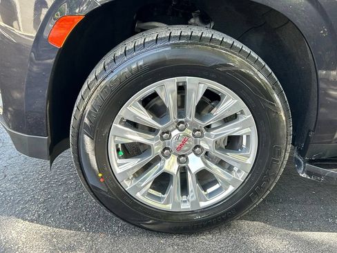 Used 2024 GMC Yukon Denali RWD image 31