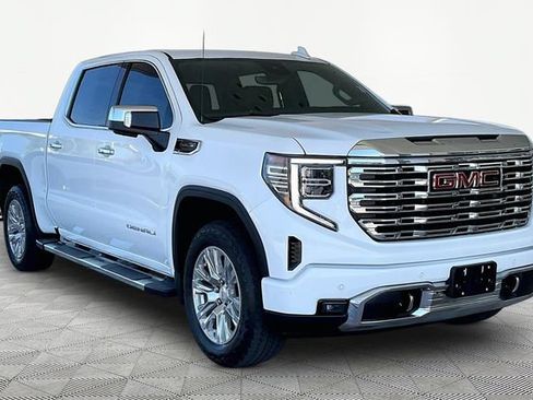 Used 2023 GMC Sierra 1500 Denali w/ Technology Package AWD/4WD image 1