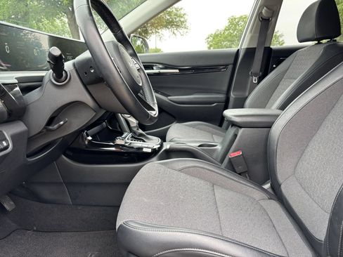 Used 2025 Kia Seltos S FWD image 29