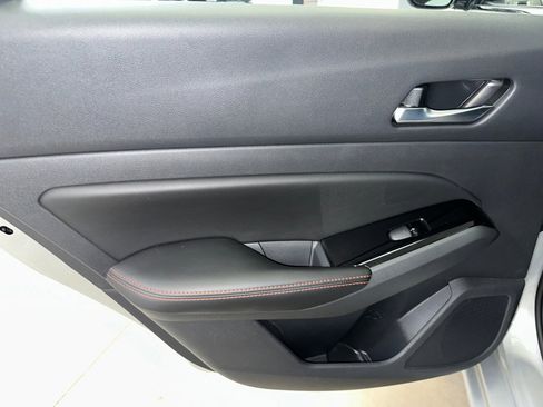 Used 2023 Nissan Altima 2.5 SR image 14