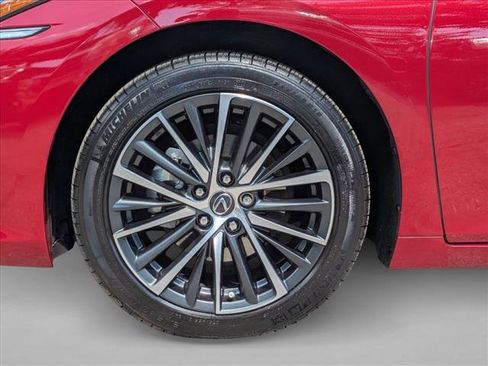 Certified 2024 Lexus ES 350 w/ Premium Package FWD image 23