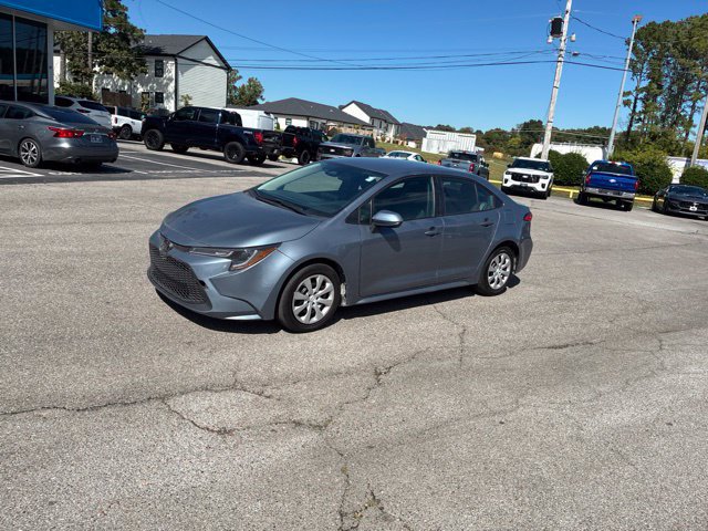 Used 2025 Toyota Corolla LE FWD image 13