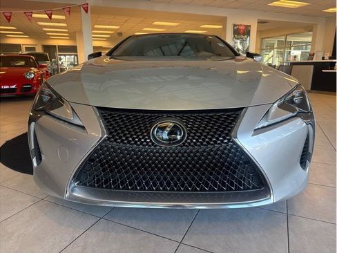 Used 2018 Lexus LC 500 Coupe RWD image 2