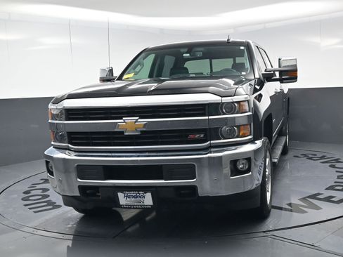Used 2015 Chevrolet Silverado 2500 LTZ w/ LTZ Plus Package image 11