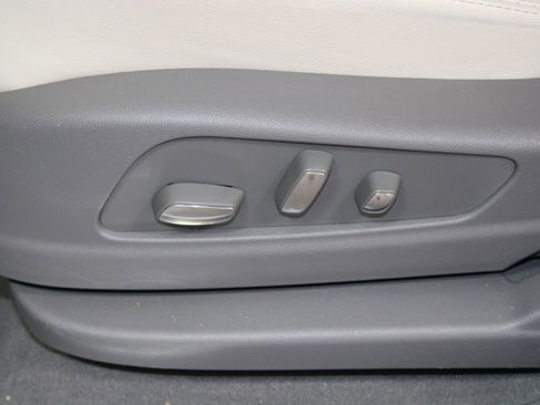 Used 2025 Cadillac XT5 Premium Luxury w/ Technology Package image 16