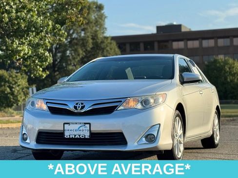 Used 2014 Toyota Camry XLE image 3