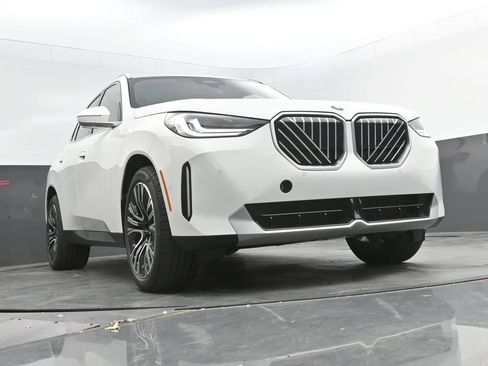 Used 2026 BMW X3 xDrive30i w/ Convenience Package AWD/4WD image 51
