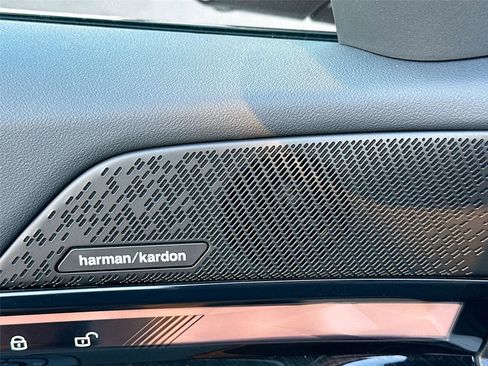 New 2026 BMW 550e xDrive image 14