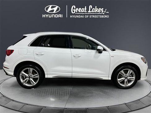 Used 2024 Audi Q3 2.0T Premium w/ Convenience Package image 6