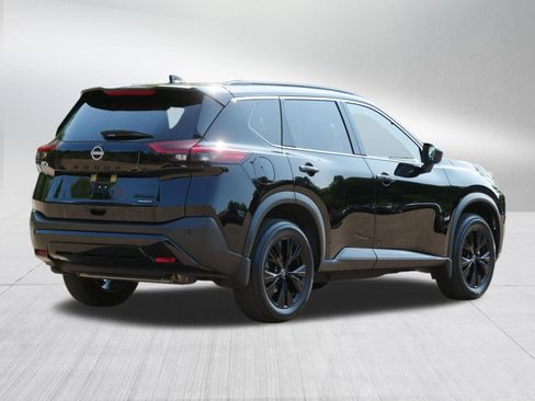 Certified 2023 Nissan Rogue SV w/ SV Premium B Package AWD/4WD image 7