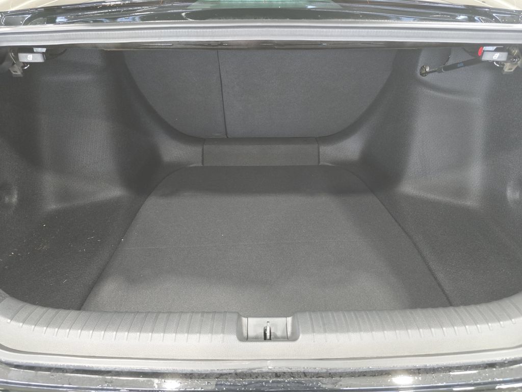 Used 2025 Honda Accord Sport image 12