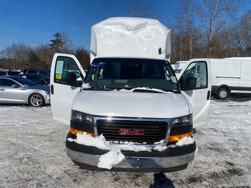 Used 2021 GMC Savana 3500 w/ Power Convenience Package image 29