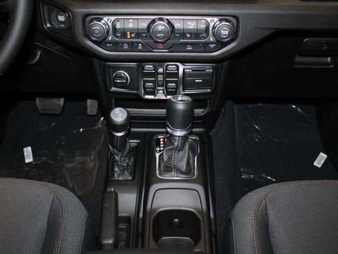 New 2026 Jeep Gladiator Sport image 21