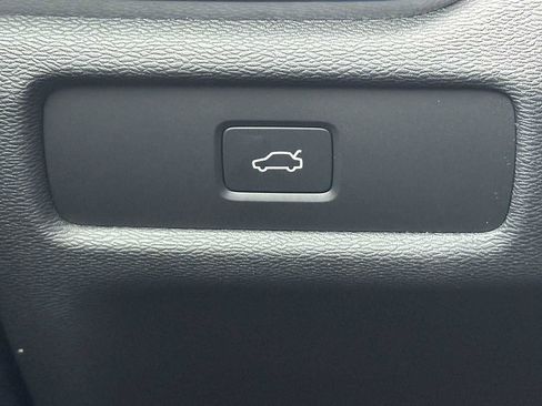 New 2026 Volvo V60 B5 Cross Country Plus w/ Climate Package image 33