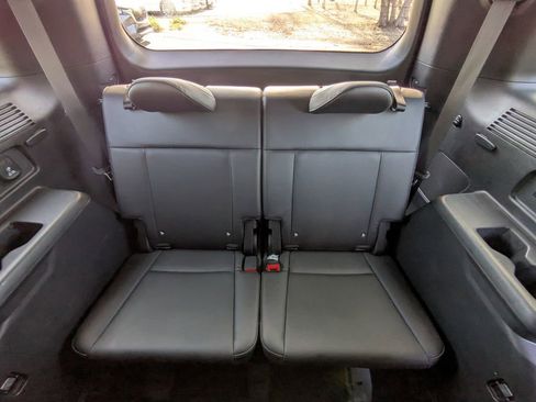 Used 2025 Hyundai Santa Fe Limited FWD image 14