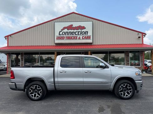 Used 2026 RAM 1500 Laramie AWD/4WD image 3