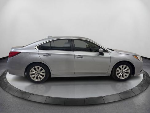 Used 2017 Subaru Legacy 2.5i Premium AWD/4WD image 4