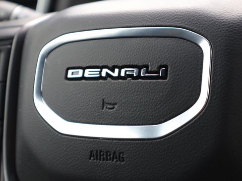 Used 2025 GMC Sierra 2500 Denali Ultimate image 27