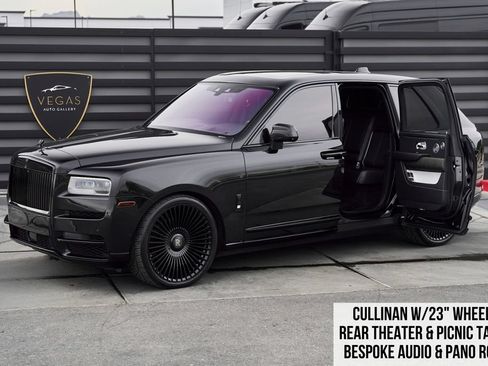 Used 2019 Rolls-Royce Cullinan AWD/4WD image 1