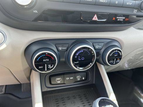New 2026 Hyundai Venue SEL FWD image 26
