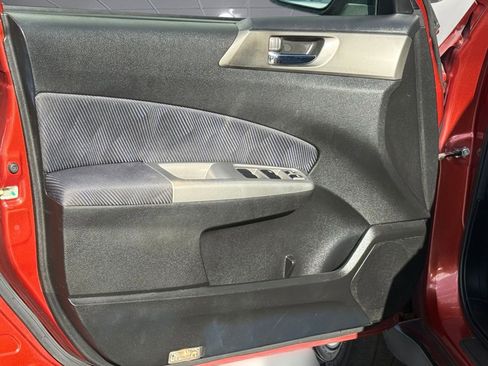 Used 2010 Subaru Forester 2.5X Premium image 13