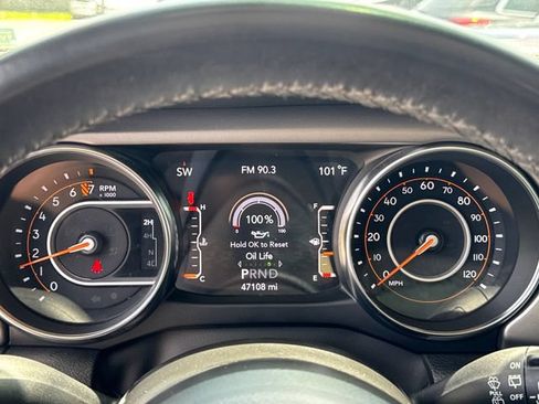 Used 2022 Jeep Wrangler Sport AWD/4WD image 17