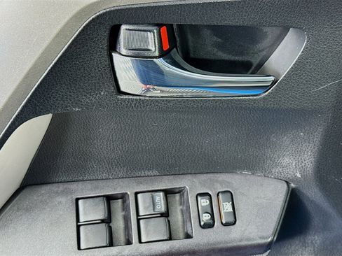 Used 2016 Toyota RAV4 XLE image 23