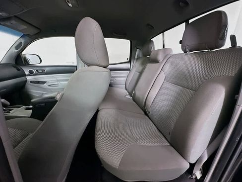 Used 2014 Toyota Tacoma PreRunner w/ SR5 Package RWD image 13