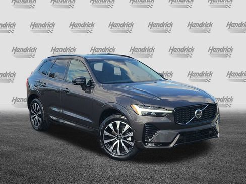 Used 2025 Volvo XC60 B5 Plus image 2