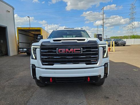 New 2026 GMC Sierra 2500 AT4 w/ AT4 Premium Plus Package AWD/4WD image 9