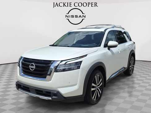 Certified 2024 Nissan Pathfinder Platinum w/ Cargo Package AWD/4WD image 1
