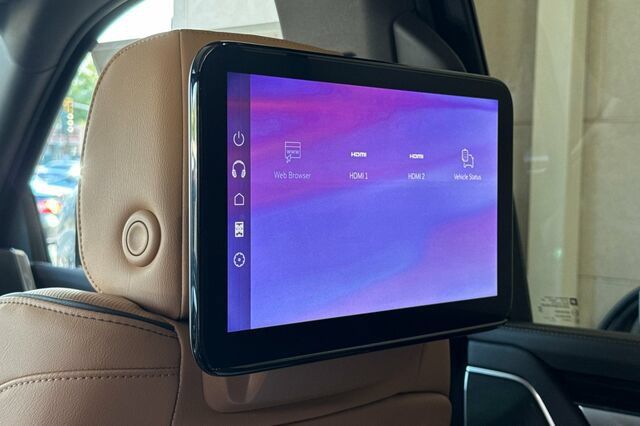 New 2026 Cadillac Escalade Luxury w/ Touring Package AWD/4WD image 15