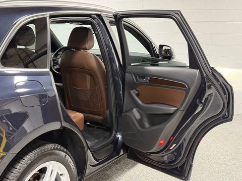 Used 2017 Audi Q5 2.0T Premium image 56