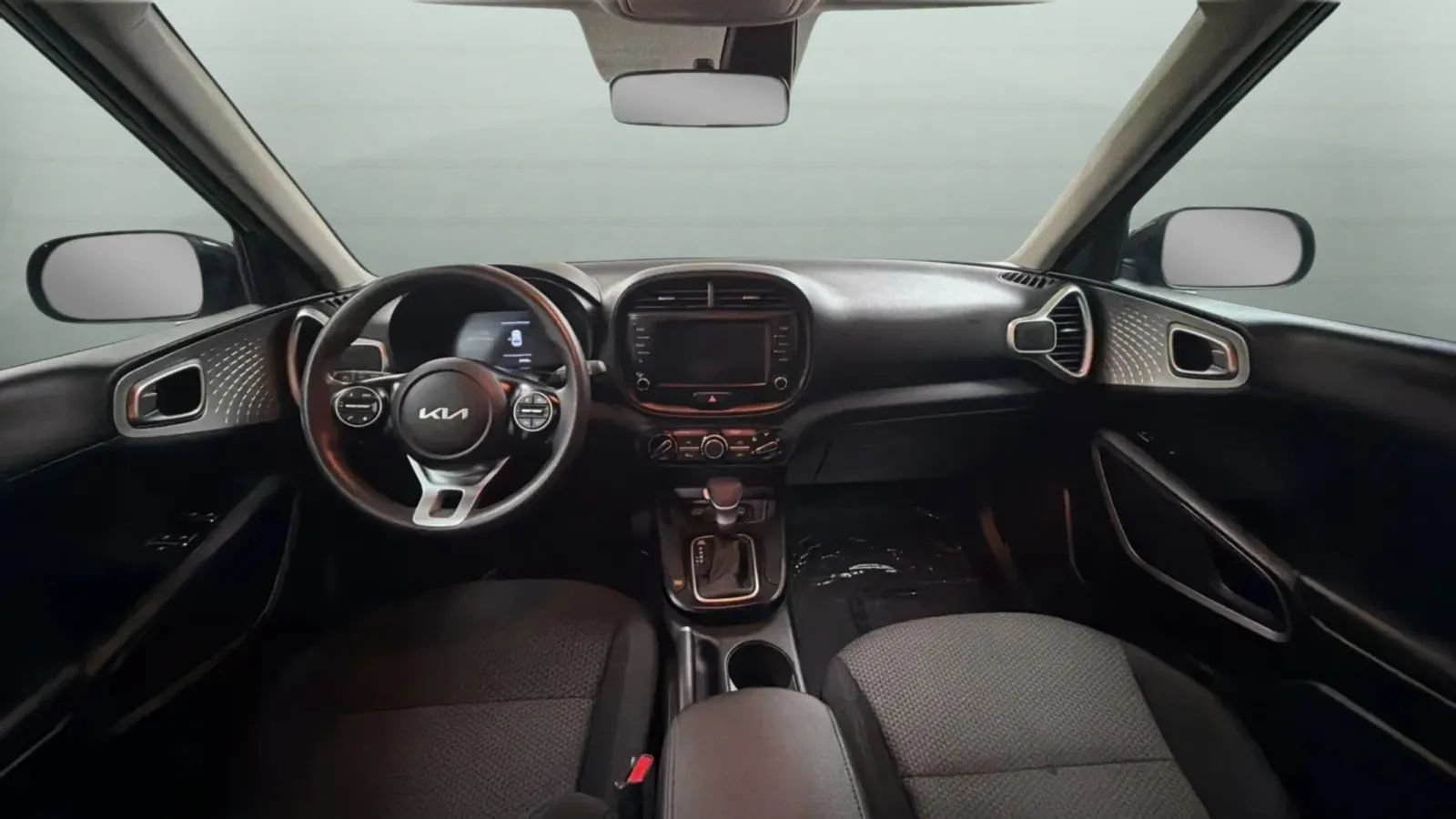 Used 2023 Kia Soul LX w/ LX Technology Package FWD image 10