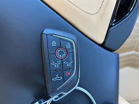 Used 2021 Chevrolet Corvette Stingray Premium Conv w/ Z51 Performance Package image 38