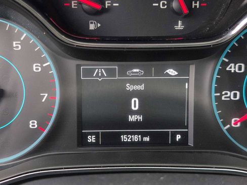 Used 2017 Chevrolet Cruze LT w/ Convenience Package FWD image 31