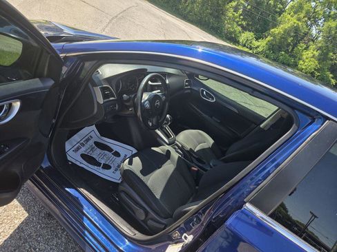 Used 2019 Nissan Sentra SR FWD image 5