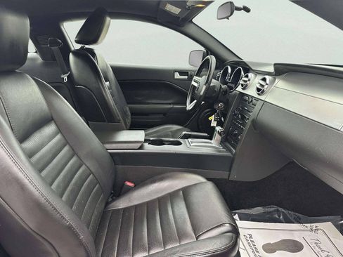 Used 2006 Ford Mustang GT RWD image 14
