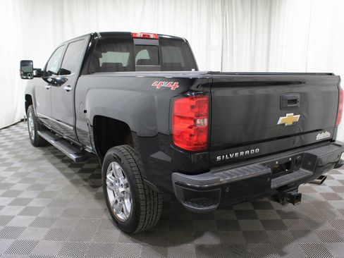 Used 2015 Chevrolet Silverado 2500 High Country image 33