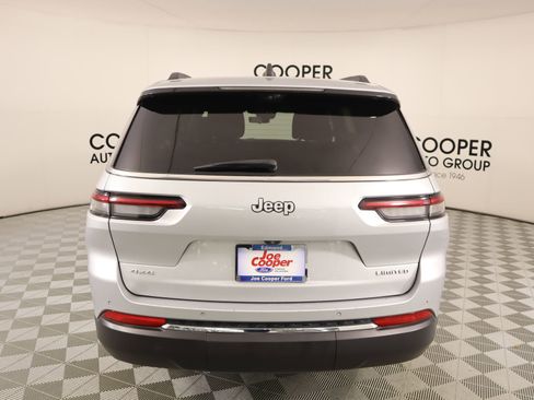 Used 2024 Jeep Grand Cherokee L Limited w/ Luxury Tech Group II image 24