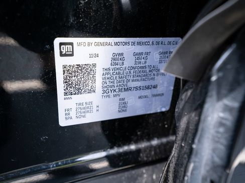 Used 2025 Cadillac Optiq Sport 1 w/ LPO, ONYX Package AWD/4WD image 53
