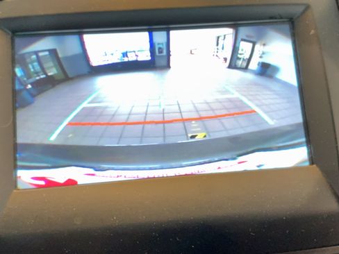 Used 2017 Toyota Camry SE FWD image 12